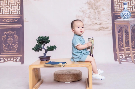 代怀包生男孩机构宝宝掉头发是怎么回事